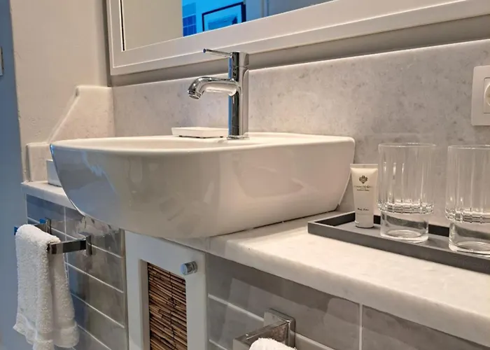 La Scaletta In Spilia Leros Panteli